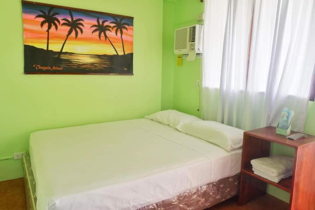 Puesta Del Sol Beach Bungalows And Restobar Mambajao Ngoại thất bức ảnh
