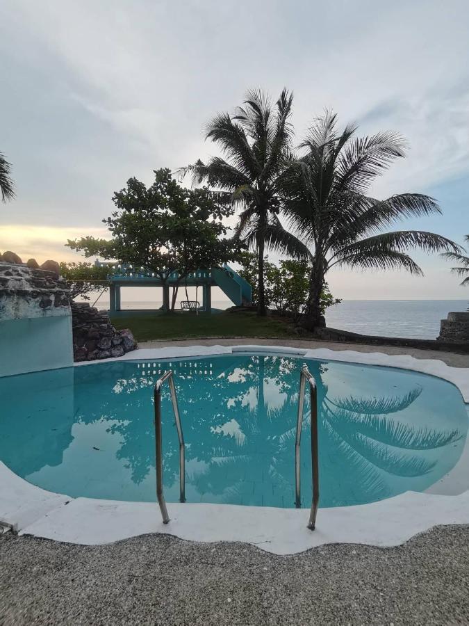 Puesta Del Sol Beach Bungalows And Restobar Mambajao Ngoại thất bức ảnh